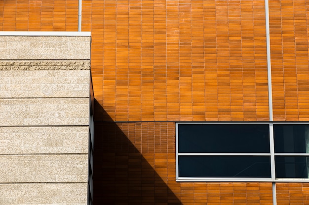 Close-upgebouw met gesloten venster