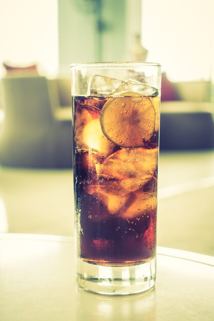 Cola glas