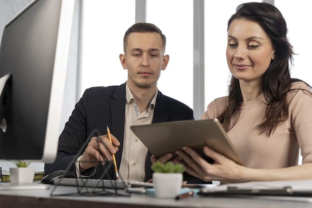 Collega's aan het werk