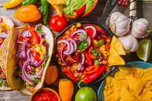 Gratis foto complete mexicaanse food compositie