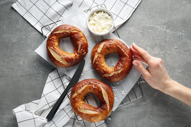 Gratis foto concept van lekker eten bagel bovenaanzicht