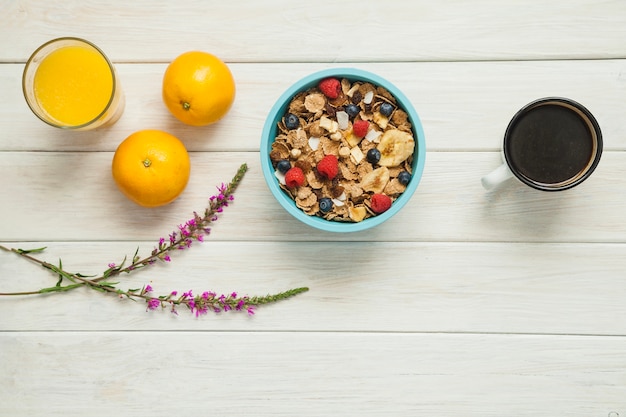 Gratis foto cornflakes voor gezonde ochtendmaaltijd