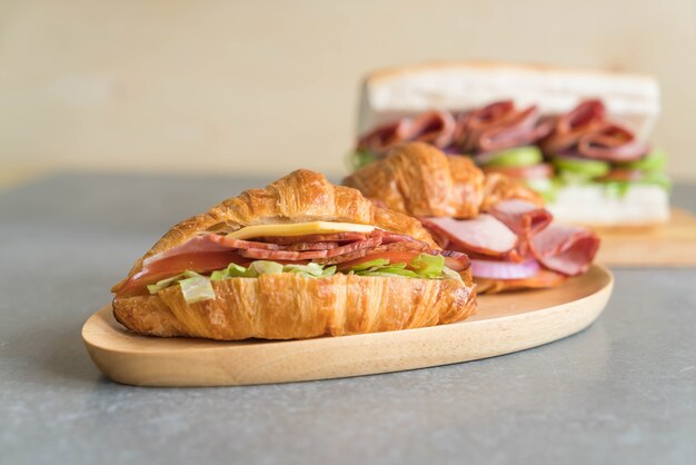 Croissant sandwich ham