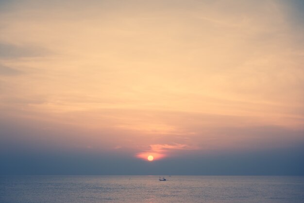 dag oranje zonsondergang licht helder