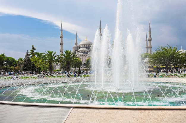 De blauwe moskee (sultanahmet moskee) in istanbul, turkije