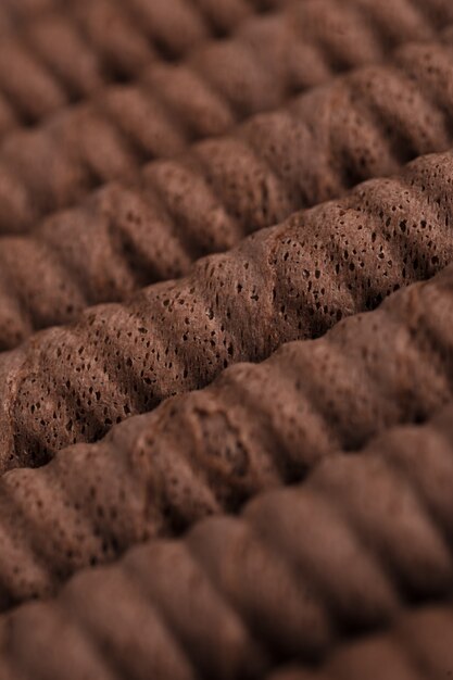 De chocoladewafel rolt op een rij