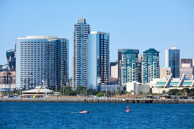 De horizongebouwen van de binnenstad van San Diego