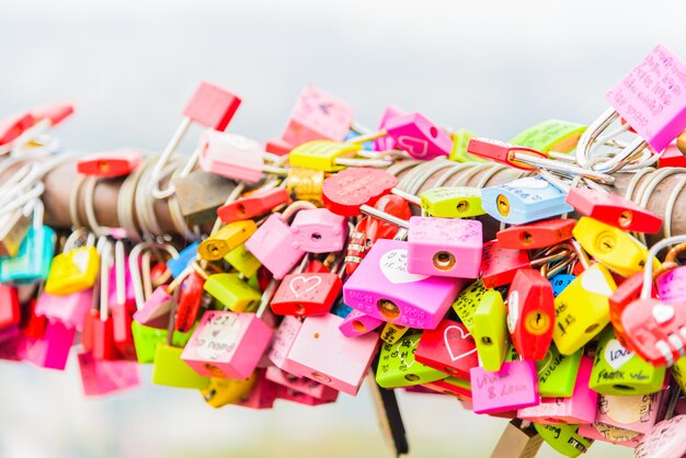 De liefdesleutelceremonie bij de N Seoul Tower