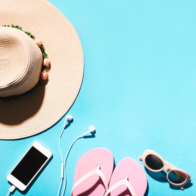 De samenstelling van de zomer op kleurrijke oppervlak