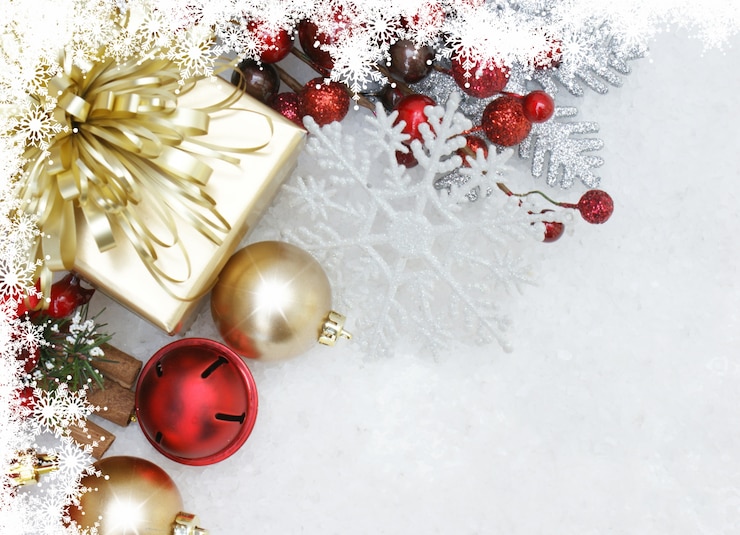 Gratis Foto decoratieve kerst achtergrond met geschenken en decoraties