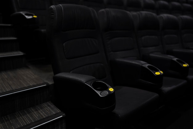 Donker vip bioscoop studio stilleven