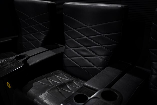 Donker vip bioscoop studio stilleven