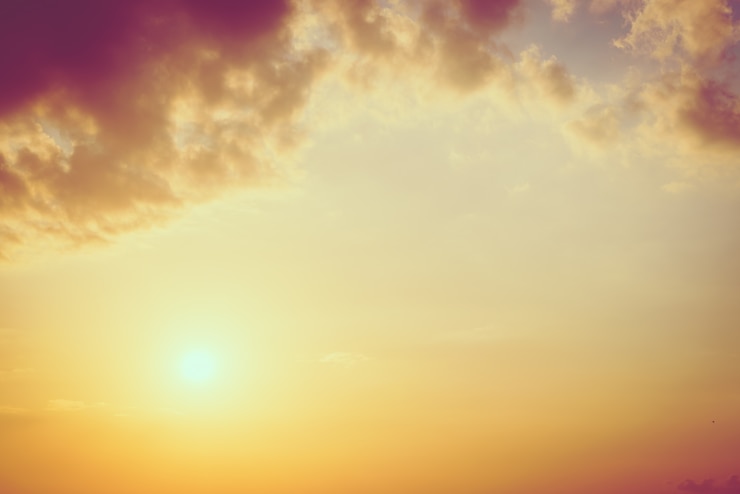 Gratis Foto donkere wolken met onderstaand zon