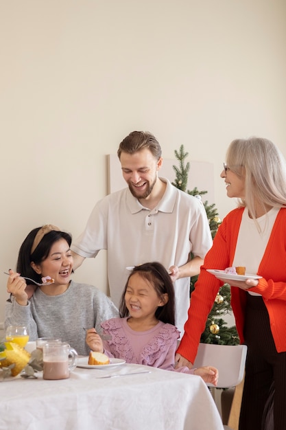 Gratis foto driekoningen van kerstviering