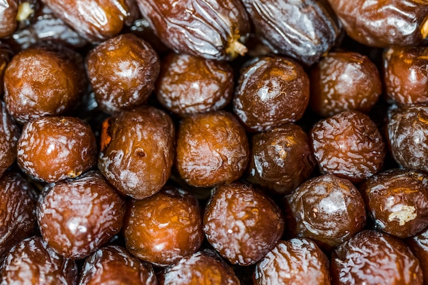 Droge vruchten beschikbaar in de markt om te kopen