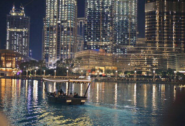 Dubai in de nacht