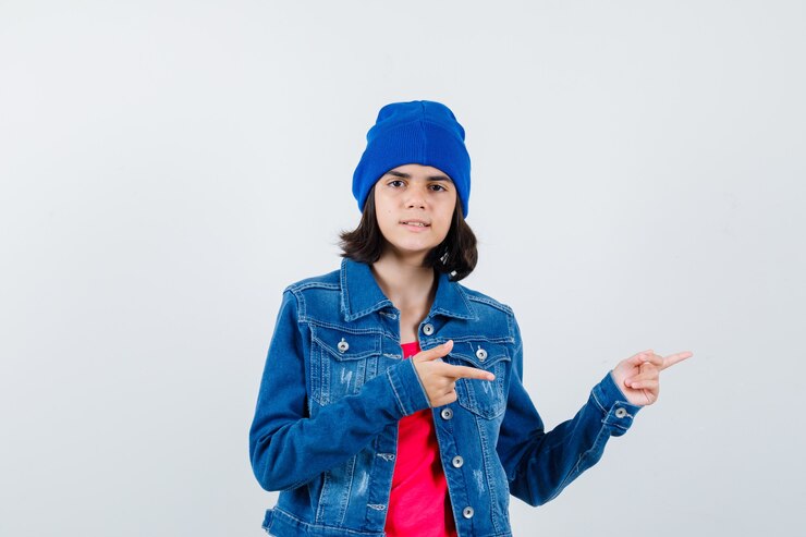 Gratis Foto een expressief tienermeisje poseert.