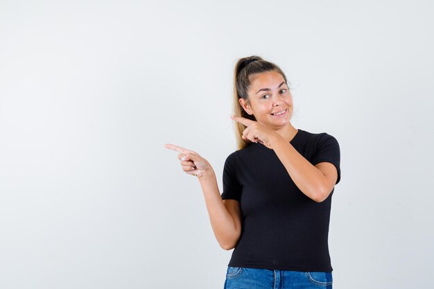 Expressief jong meisje poseren in de studio