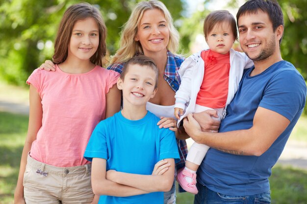 Familie genieten van vrije tijd