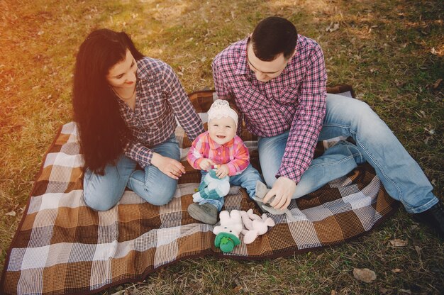 familie in een hout