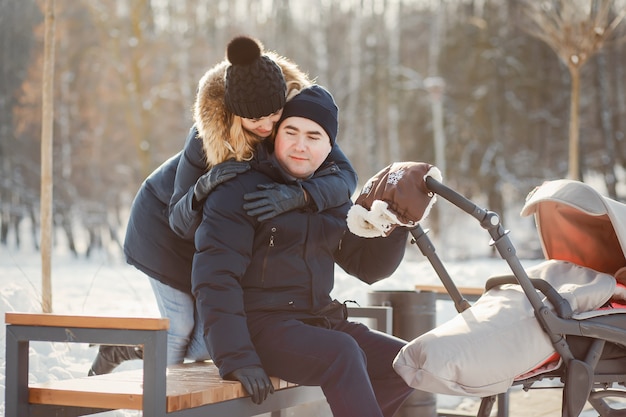 Familie in een winter park