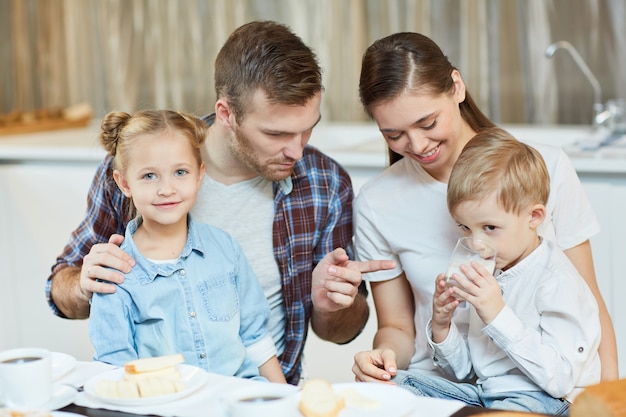 Familie ontbijt