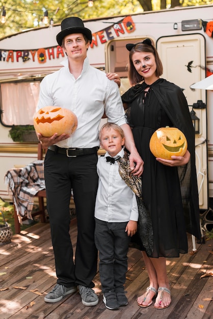 Gratis foto familie poseren samen