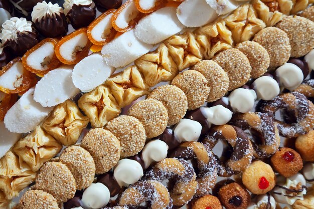 fancy cakes op bankettafel