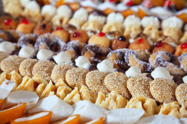 fancy cakes op bankettafel