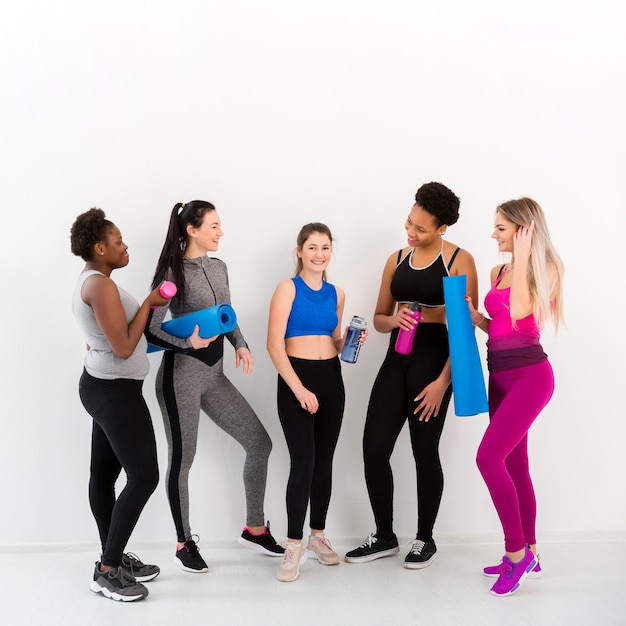 Fitnessles voor vrouwen tijdens de pauze