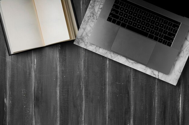 Flat lay van het bureauconcept met kopieerruimte