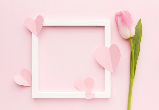 Frame met tulpenbloemblaadjes