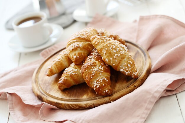 Franse croissants als ontbijt