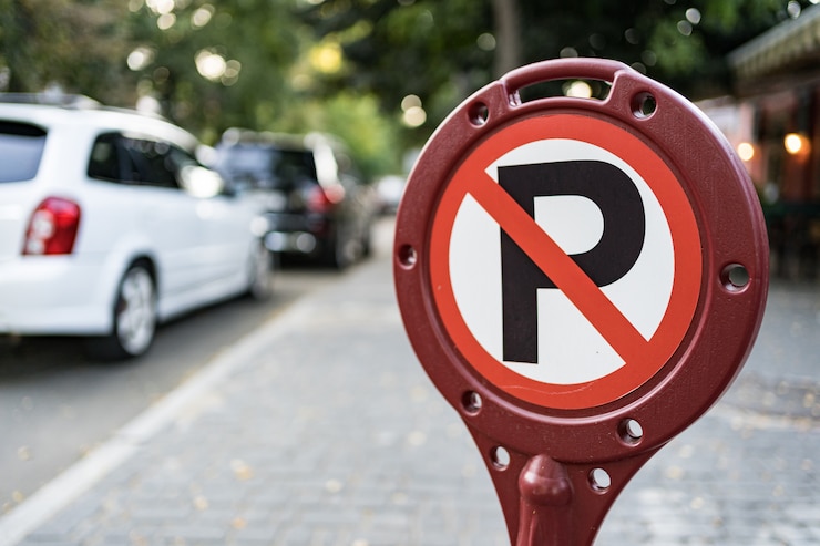 Gratis Foto geen teken voor automatisch parkeren op straat in de stad