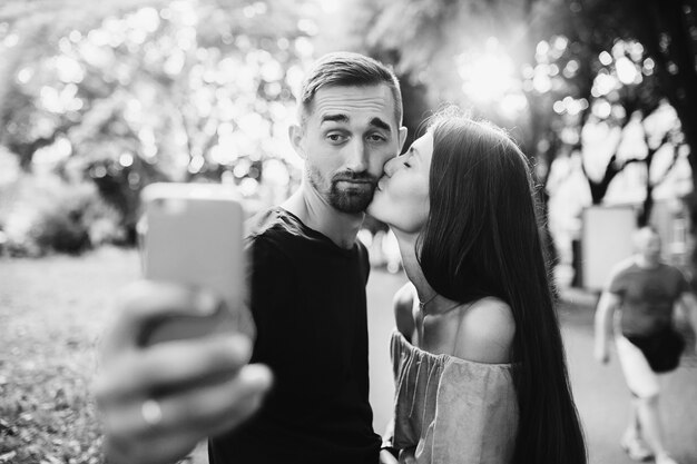 geluk telefoon knappe zomer mensen