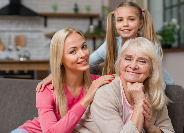 Gelukkig vrouwelijke generatie samenzijn