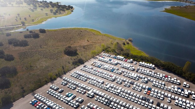 Geparkeerde auto's luchtfoto's transportconcept