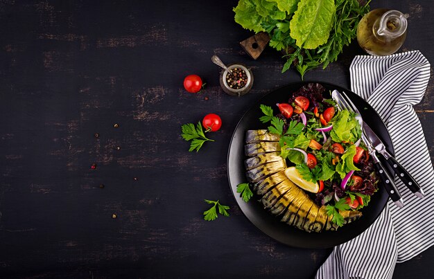 Gerookte makreel en verse salade