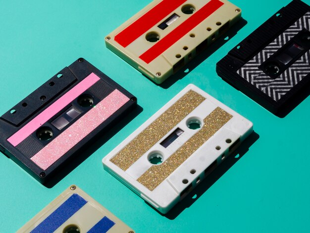 Geschikte diagonale menings kleurrijke cassettebanden