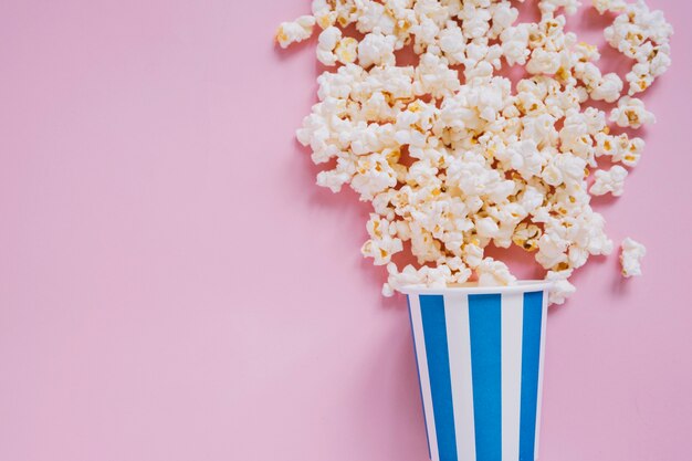 Gestreepte popcorn beker