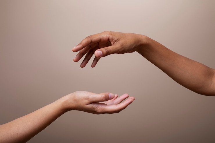 Gratis Foto gevoelige handen die delicate uitdrukkingen maken