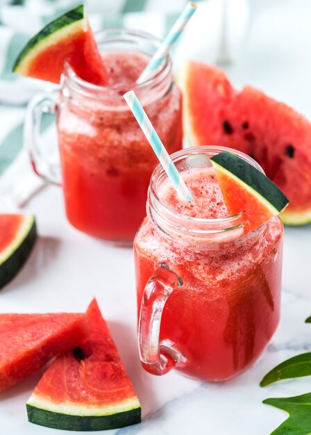 Gezond watermeloen schud zomerrecept