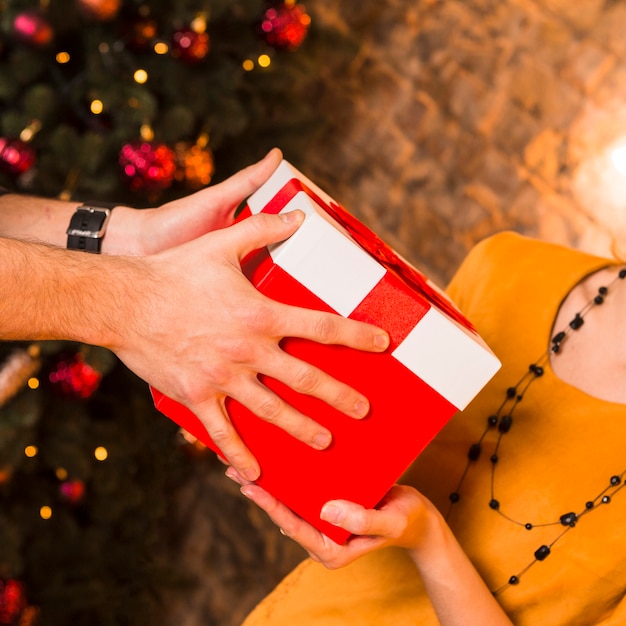 Giften aanwezig bij de vrouw