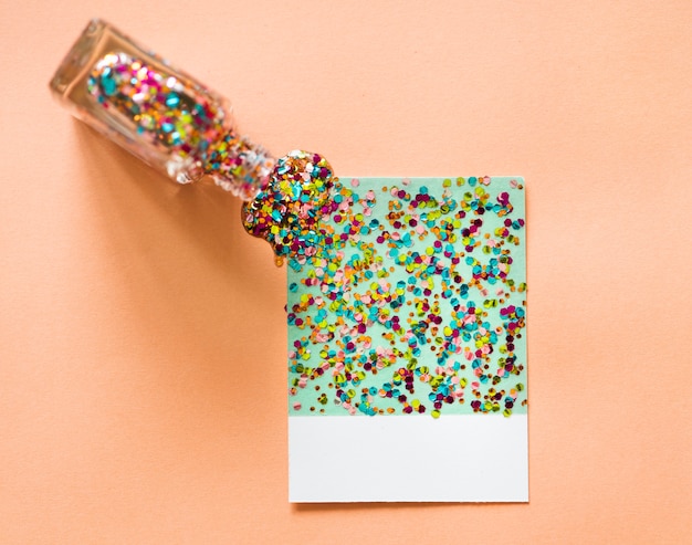 Gratis foto glittery en sparkly papieren kaart