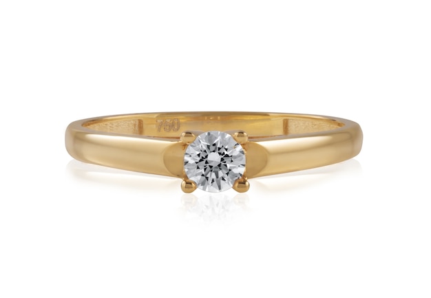 Gouden ring met een glanzende diamanten steen erop