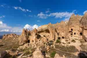 Gratis foto grotstad in zelve-vallei, cappadocië in turkije.