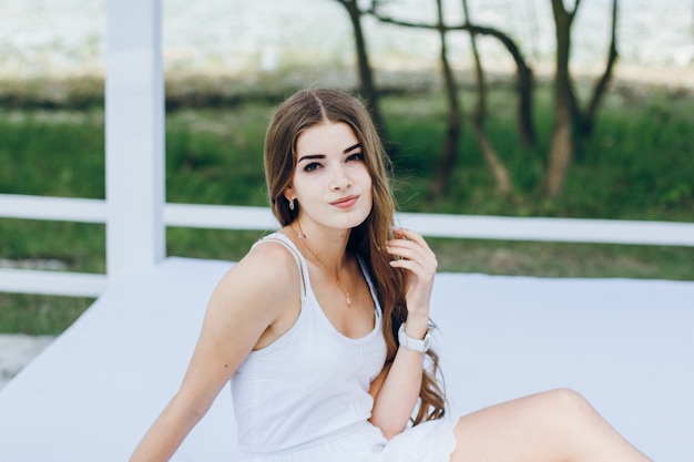 Gratis foto haar gezicht natuurlijk alleen model