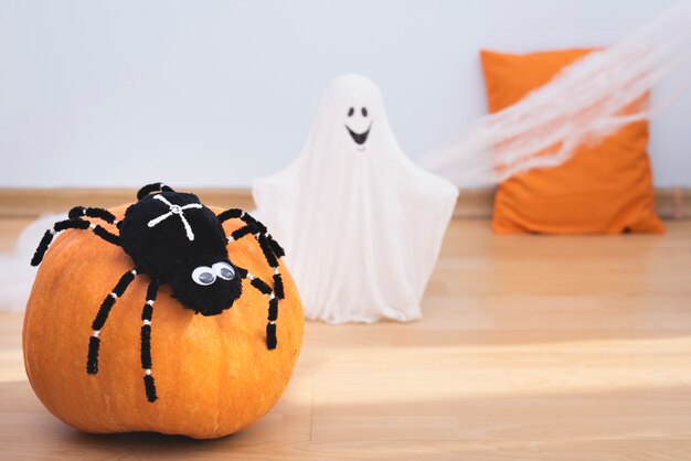 Halloween-close-updecoratie op de vloer