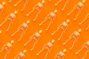 Gratis foto halloween samenstelling met skelet patroon