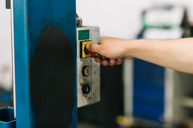 Handdraaiend hendel op de locklift